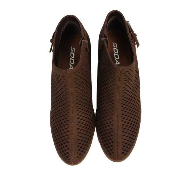 SIZE 11 Brown Perforated V Side Cut Low Heel Ankl - Picture 4 of 7